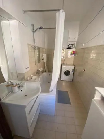 Apartman Mila - Free Parking And Wifi Rijeka Apartment