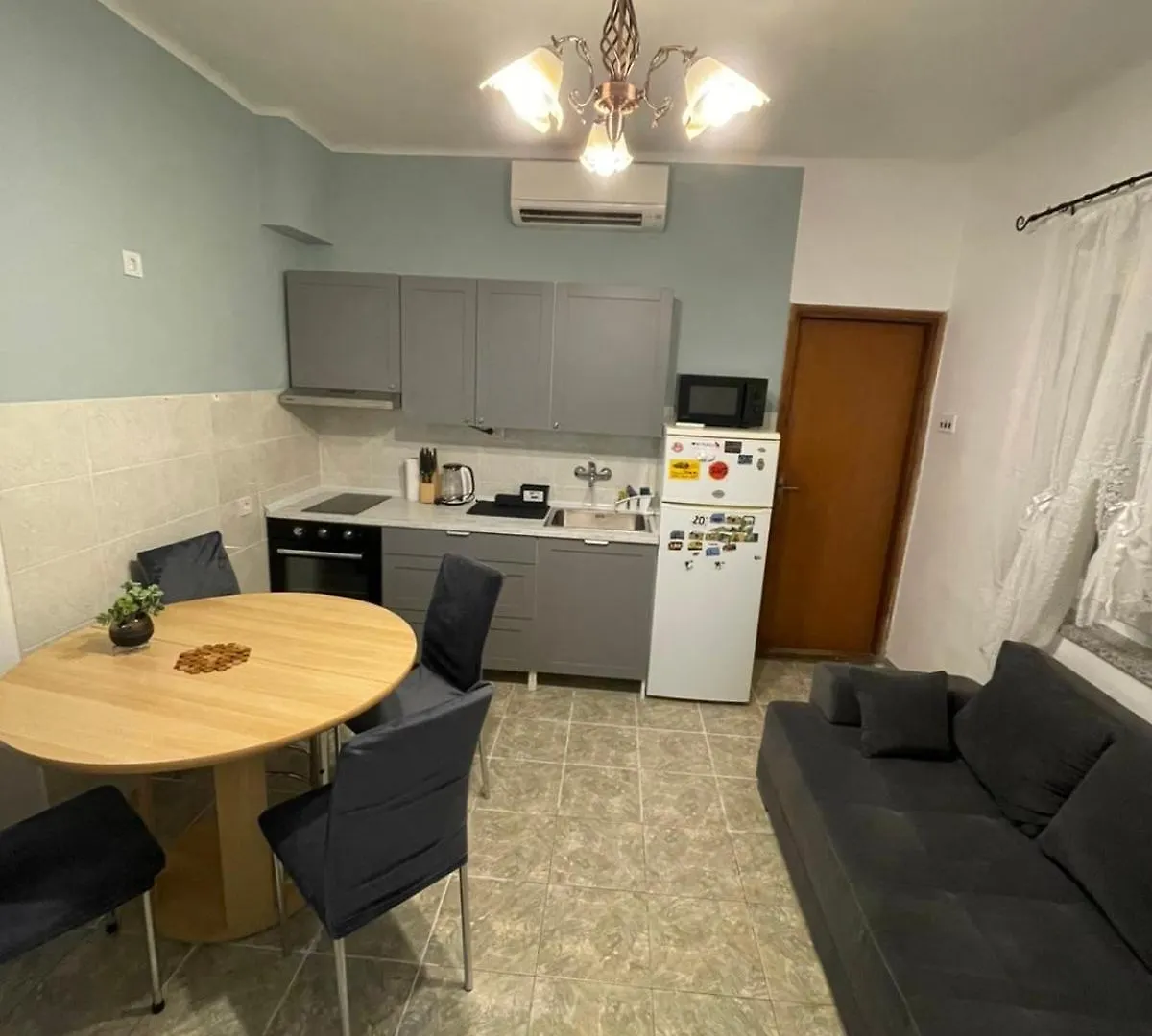 Apartment Apartman Mila - Free Parking And Wifi Rijeka Croatia